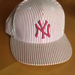New York Yankees hat